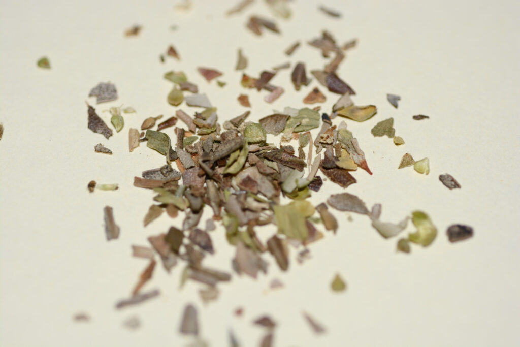 Dried oregano leaves