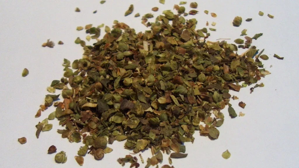 Dried Greek oregano whole leaves vs ground: crumbled whole dried oregano leaves